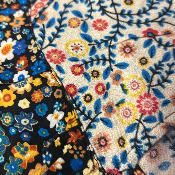 BCBGeneration Floral Ruffle Trimmed Top Size S - Picture 9 of 9